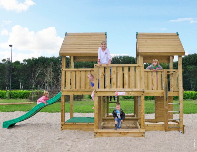 HY-LAND, malli 7, sis&auml;lt&auml;&auml; puuosat