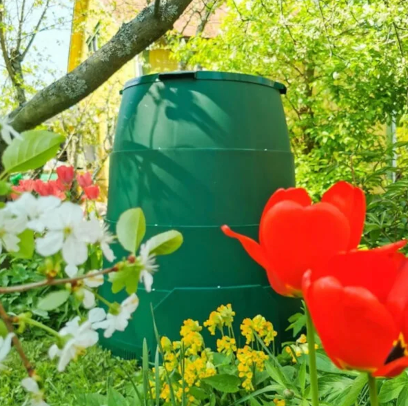 Johanna l&auml;mp&ouml;kompostori