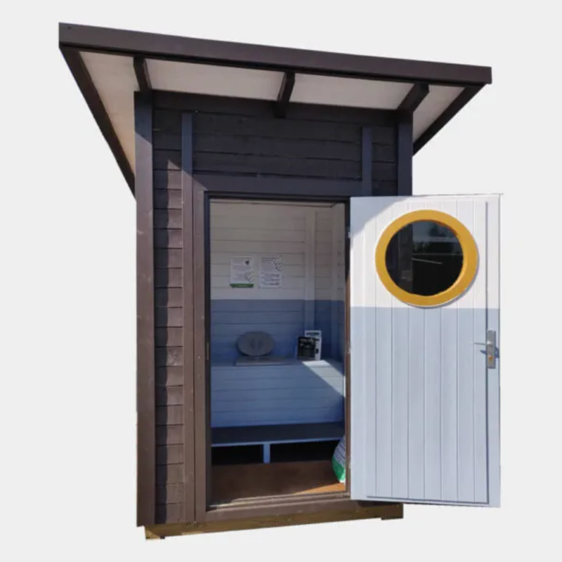 Lindroos Huussi ja Green Toilet Family kompostik&auml;ym&auml;l&auml; paketti